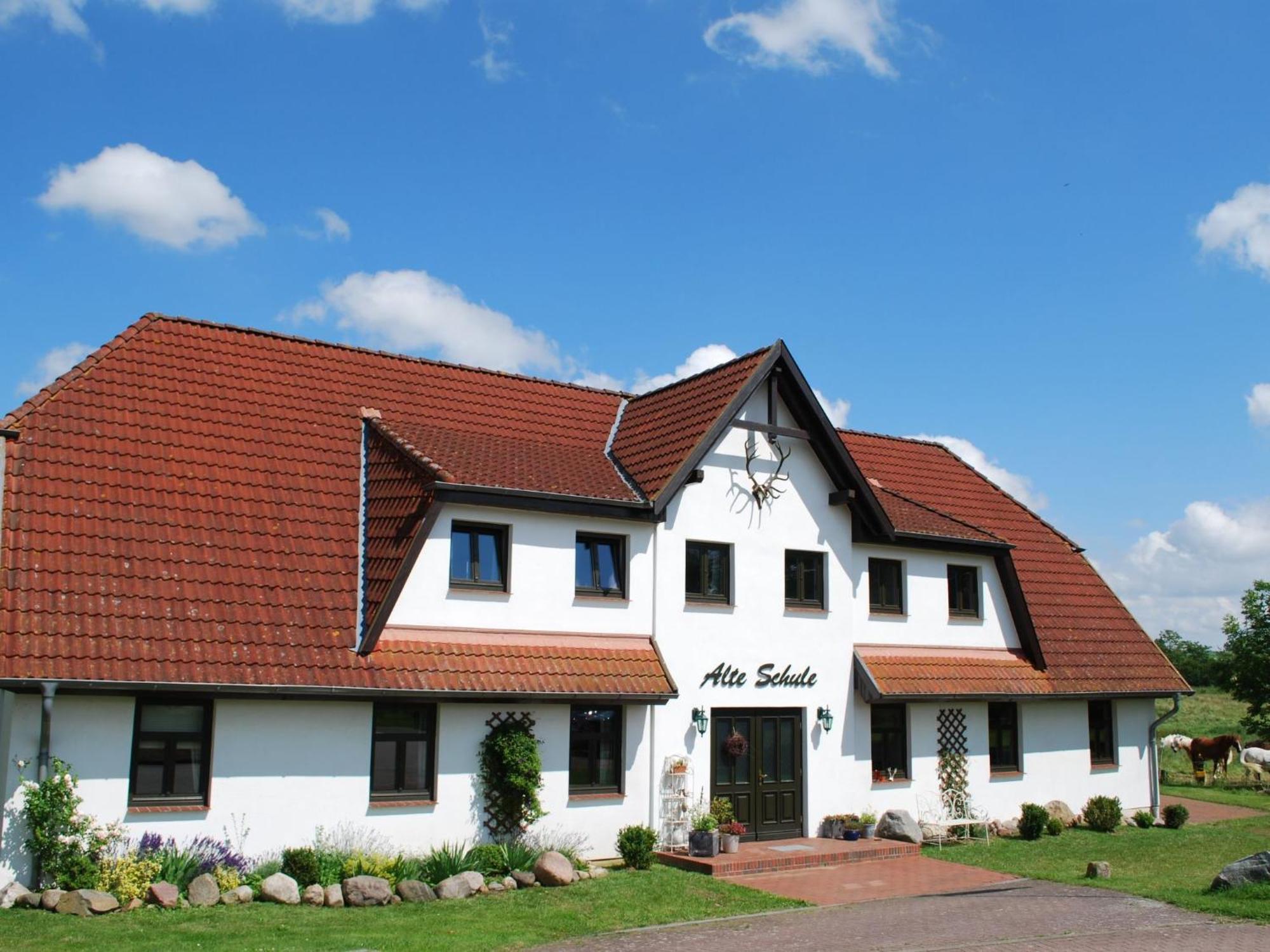 Apartment Gaestehaus Alte Schule-10 By Interhome Dargun Exterior photo